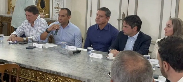 Parlamentares e prefeito de Santos querem nova arrecadação aos municípios portuários