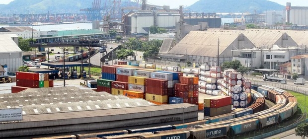 Porto de Santos vive hoje retomada de investimentos